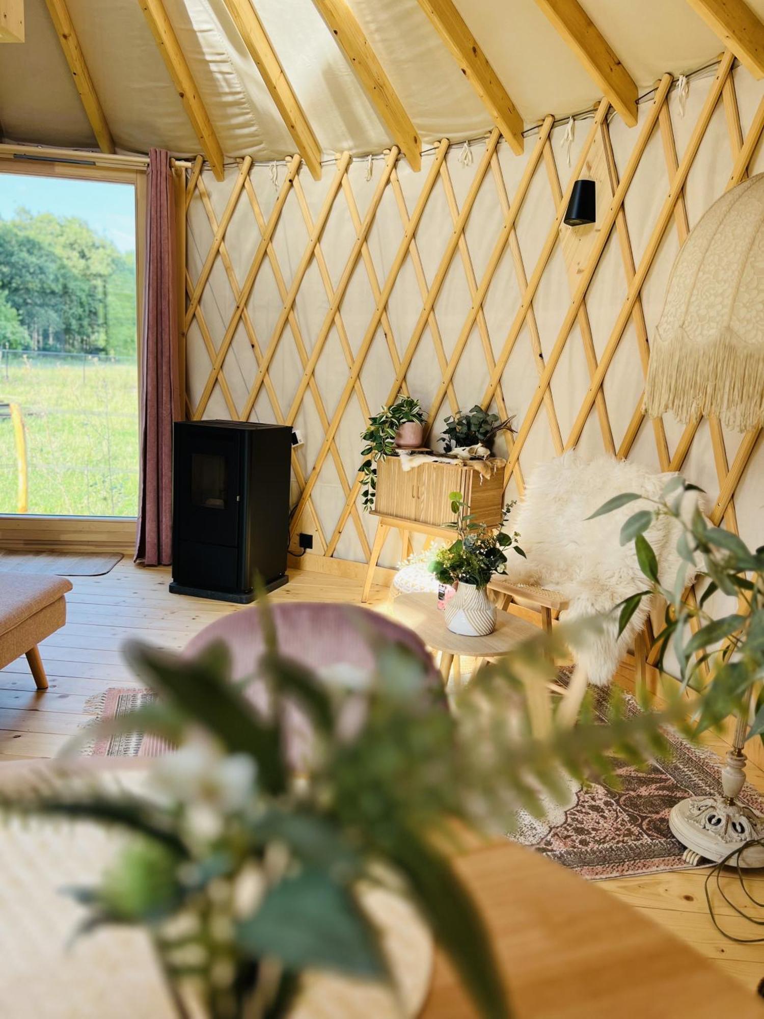Magnolia Hoeve - Unieke Bestemming Voor Paardenliefhebbers En Bijzondere Overnachtingen In De Natuur Ledeacker Kültér fotó